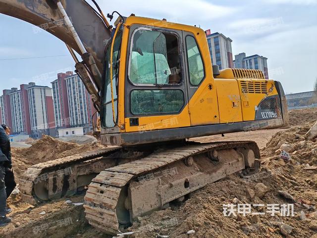 驾驶室整体（整机外观）