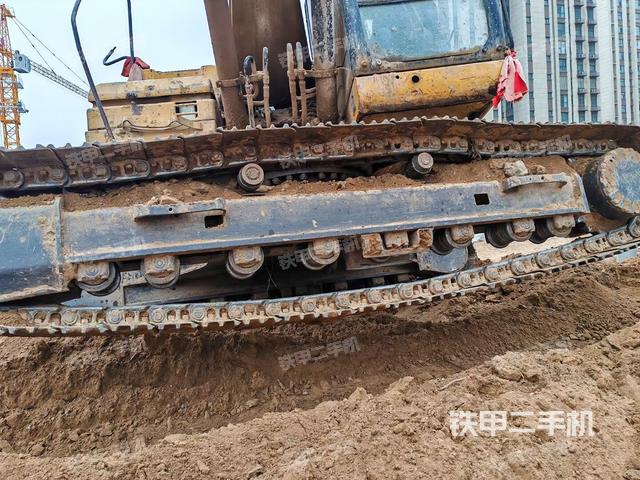 单侧履带整体（整机外观）