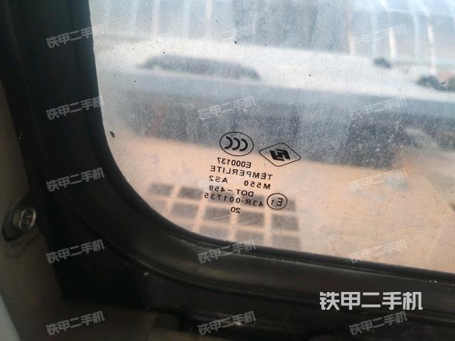 后窗玻璃角标（驾驶室部分）