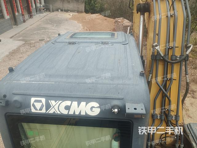 驾驶室顶部（整机外观）