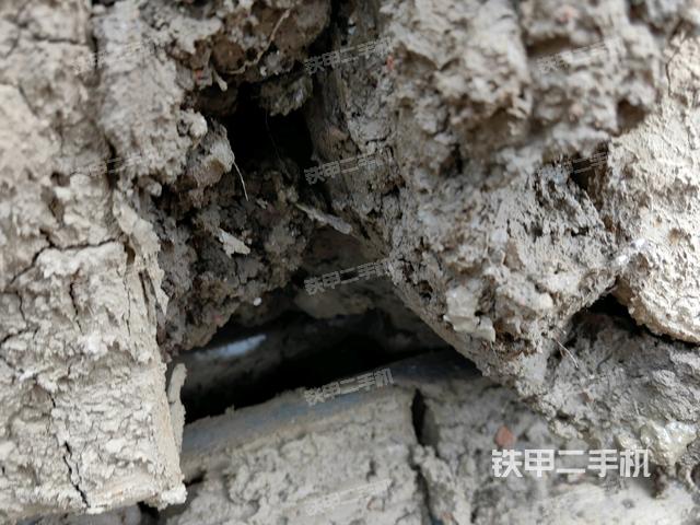 右驱动轮（行走机构）