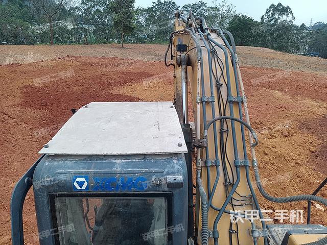 驾驶室顶部（整机外观）