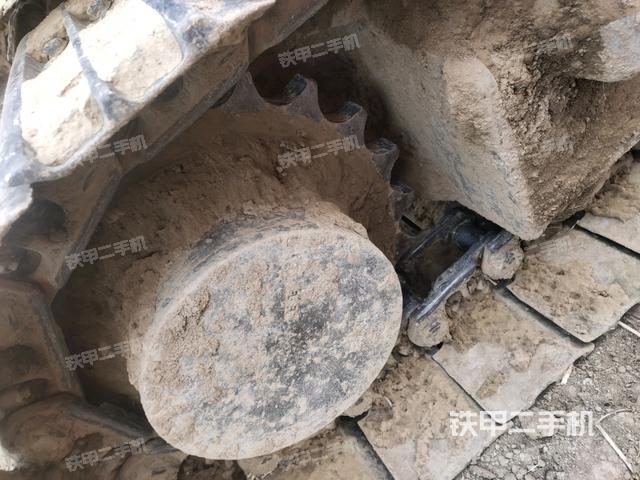 右驱动轮（行走机构）