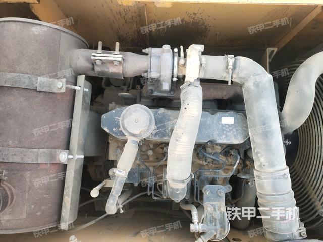 发动机室（上车部件）