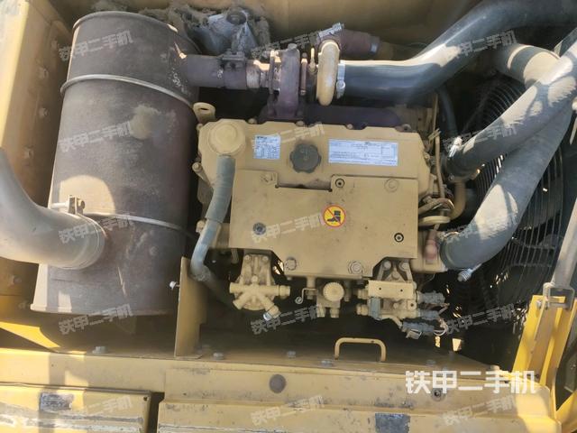 发动机室（上车部件）