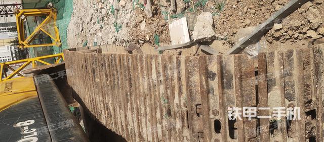 單側(cè)履帶整體（整機(jī)外觀）