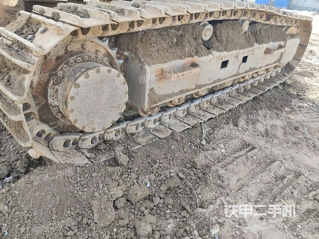 单侧履带整体（整机外观）