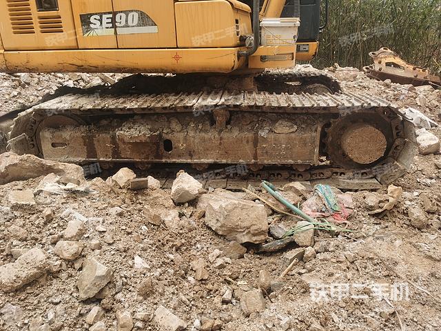 单侧履带整体（整机外观）