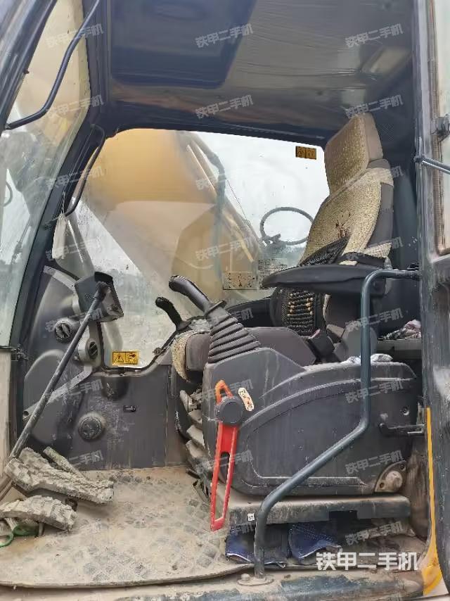 驾驶室整体（整机外观）