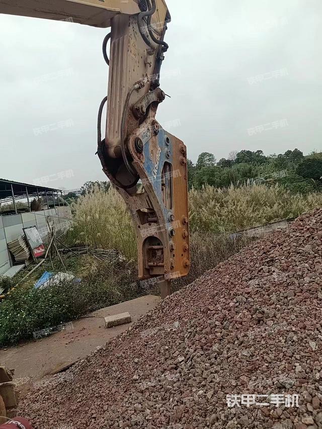 驾驶室整体（整机外观）