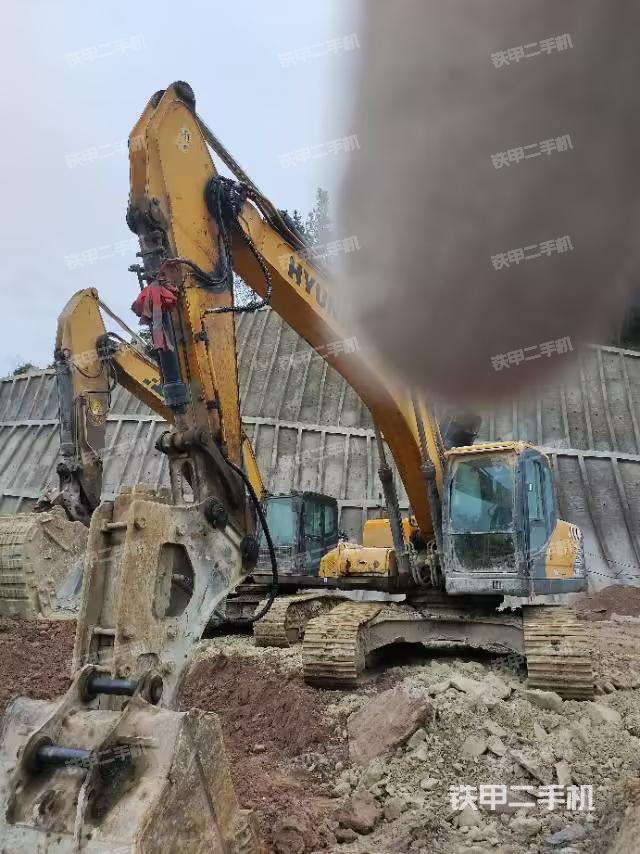 现代R225LVS挖掘机