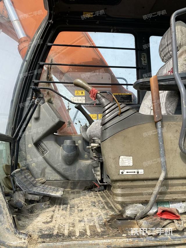 驾驶室整体（整机外观）