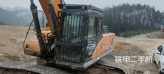 驾驶室整体（整机外观）