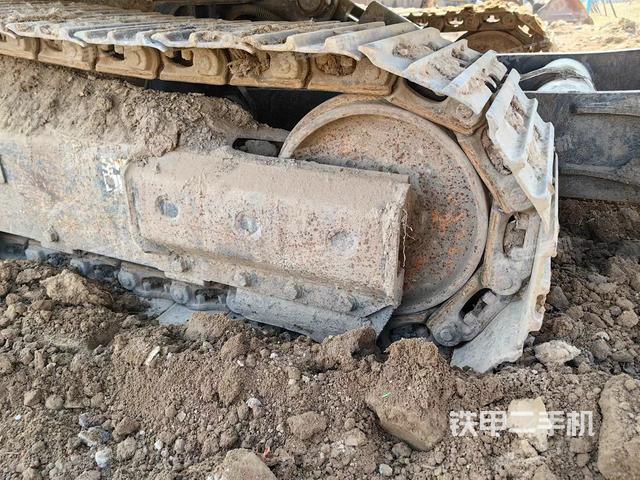 单侧履带整体（整机外观）