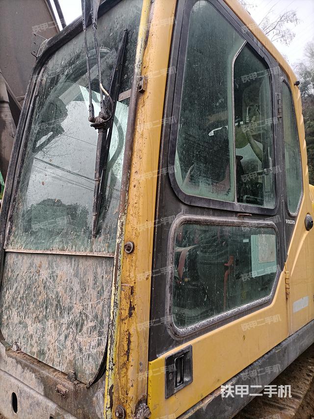 驾驶室整体（整机外观）