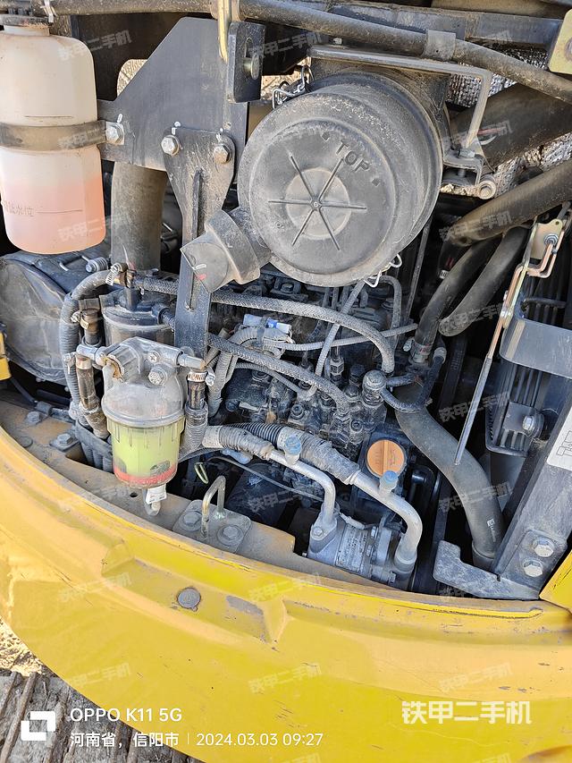 回转马达和主控阀（整机外观）