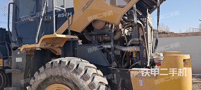 发动机左侧（整机外观及大件）