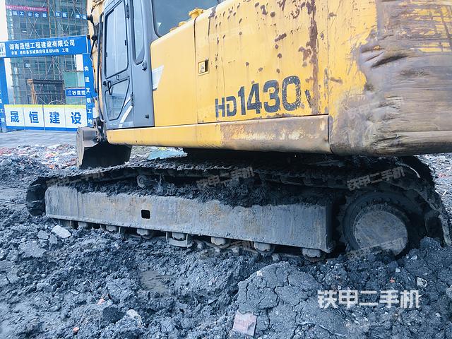 单侧履带整体（整机外观）