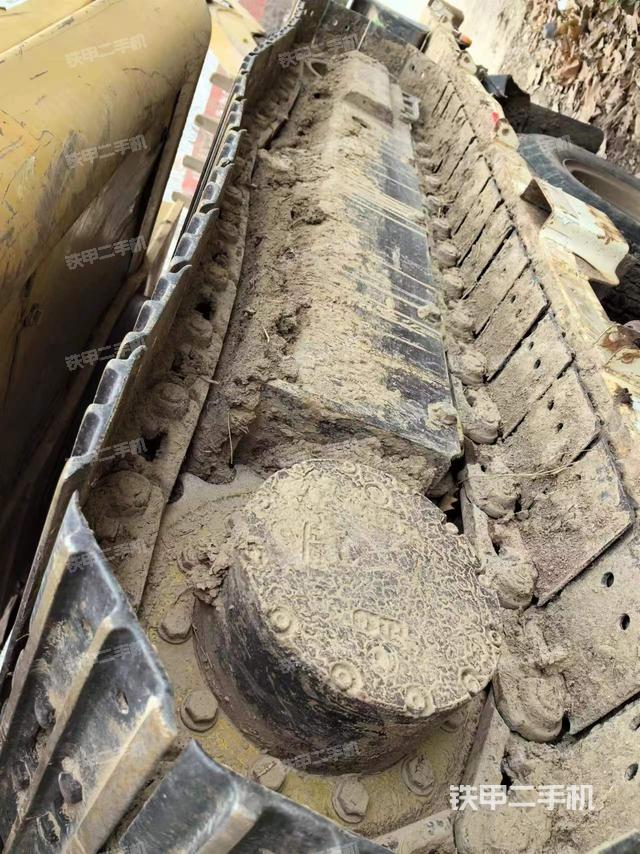 单侧履带整体（整机外观）