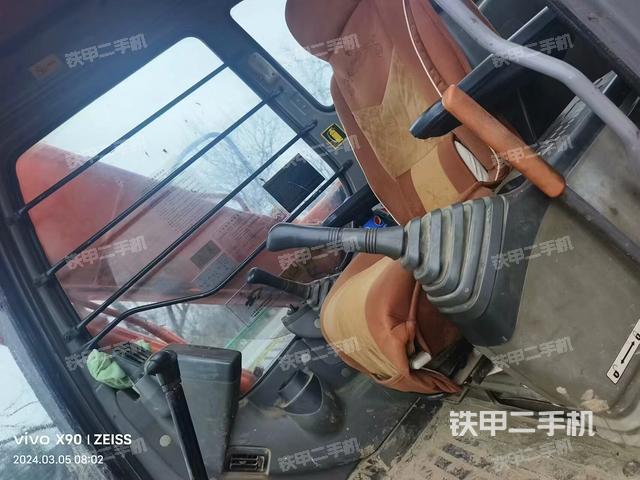 驾驶室整体（整机外观）