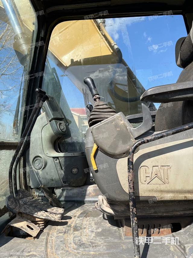 驾驶室整体（整机外观）