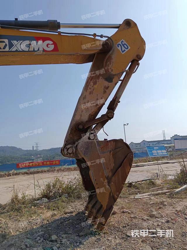 驾驶室整体（整机外观）