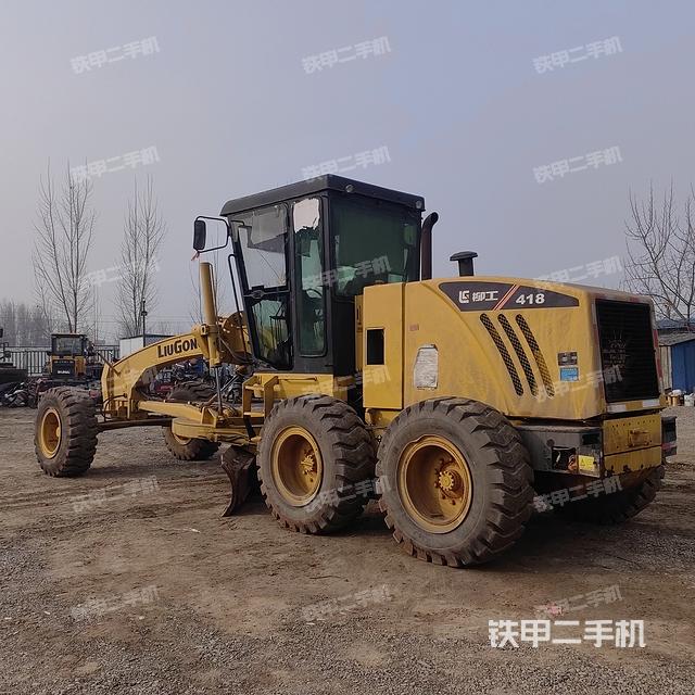 整机右侧（设备外观及核心部件）