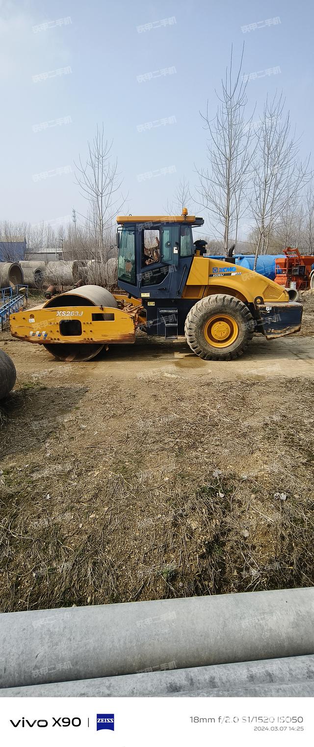 整机左侧（设备外观及核心部件）