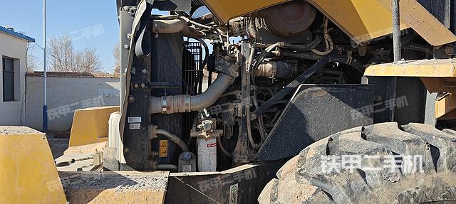 发动机右侧（整机外观及大件）