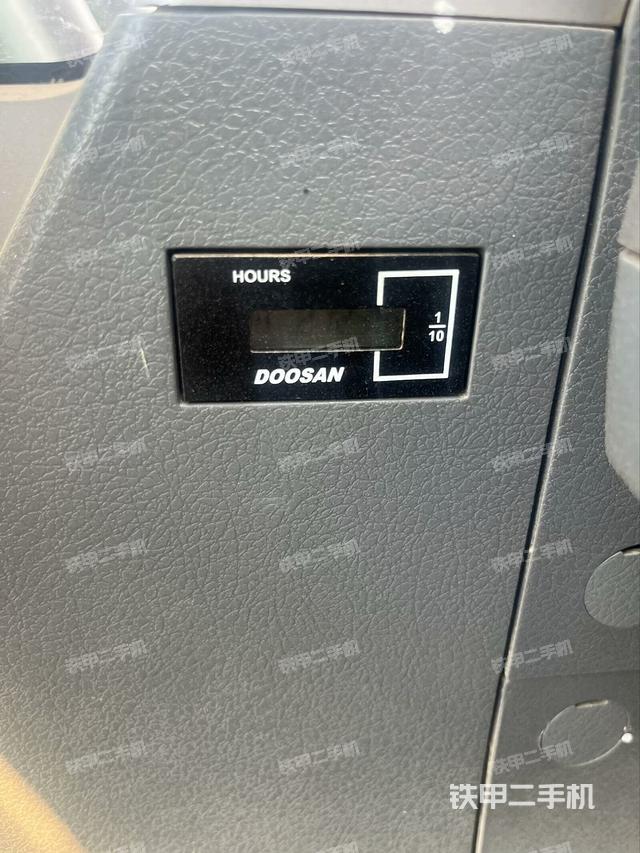 驾驶室整体（整机外观）