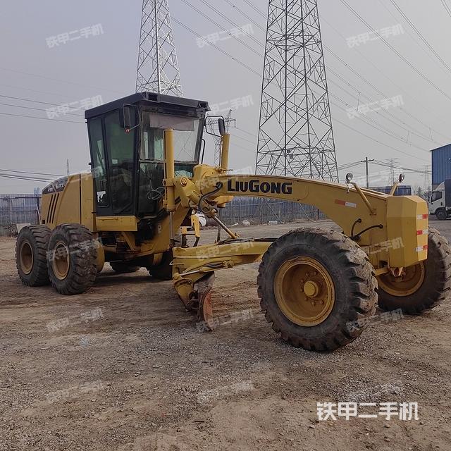 整机左侧（设备外观及核心部件）