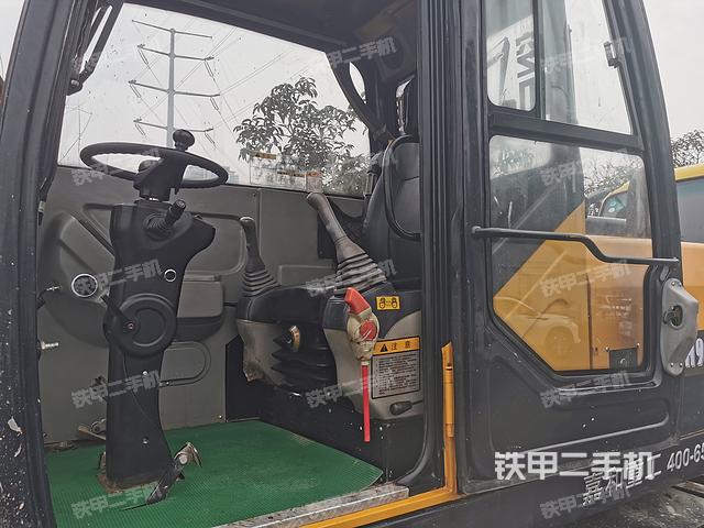 驾驶室整体（整机外观）