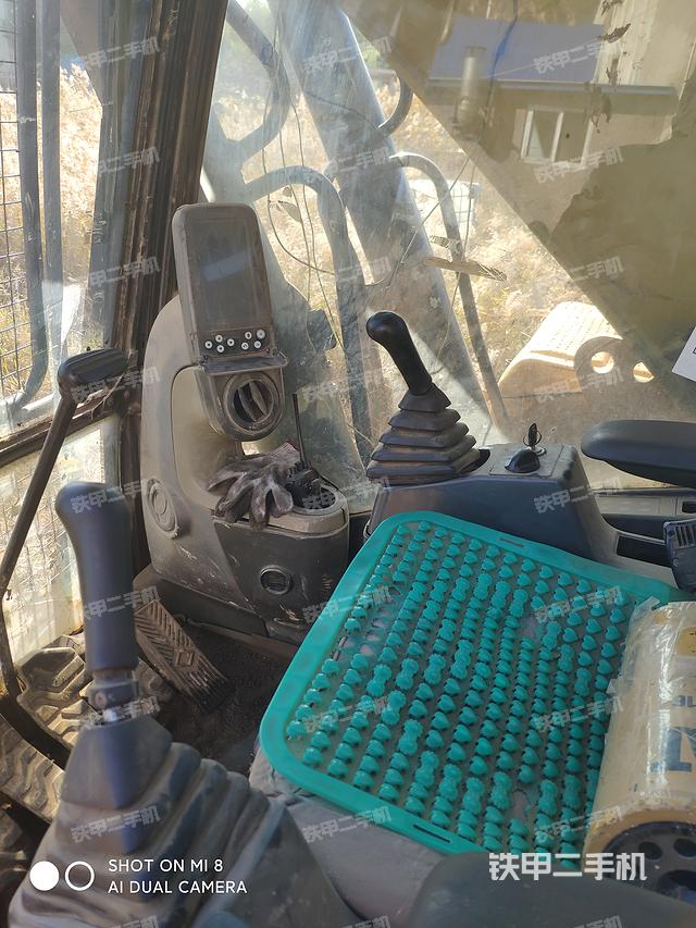 驾驶室整体（整机外观）