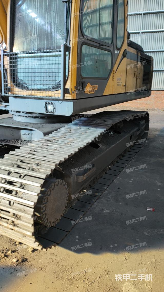 驾驶室整体（整机外观）