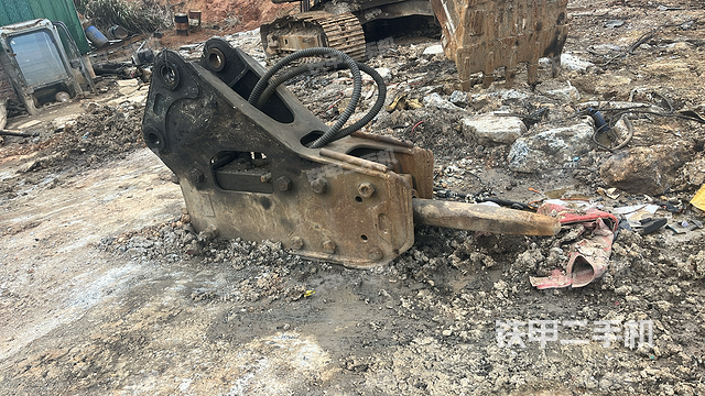 整机左侧（设备外观及核心部件）