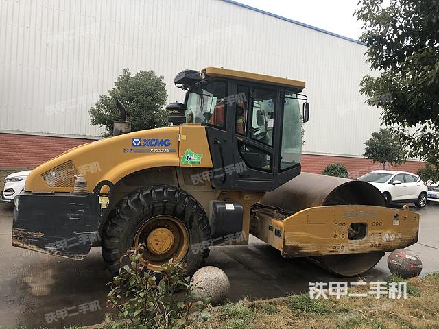 整机右侧（设备外观及核心部件）