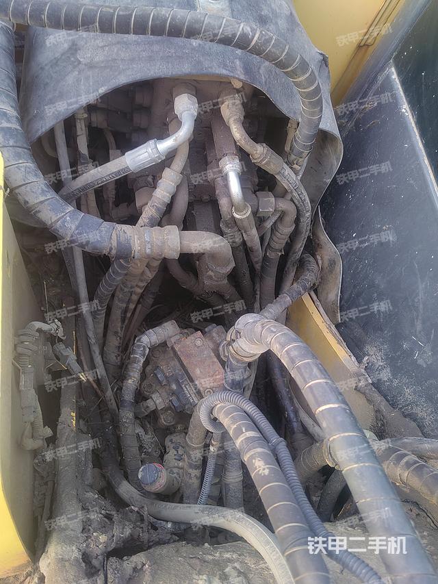 驾驶室整体（整机外观）