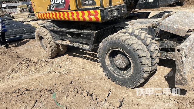 单侧履带整体（整机外观）