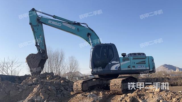 神钢SK250挖掘机