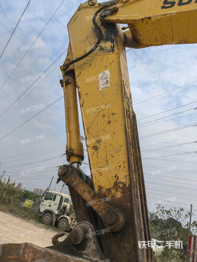 大臂整体 右侧（工作和回转装置）