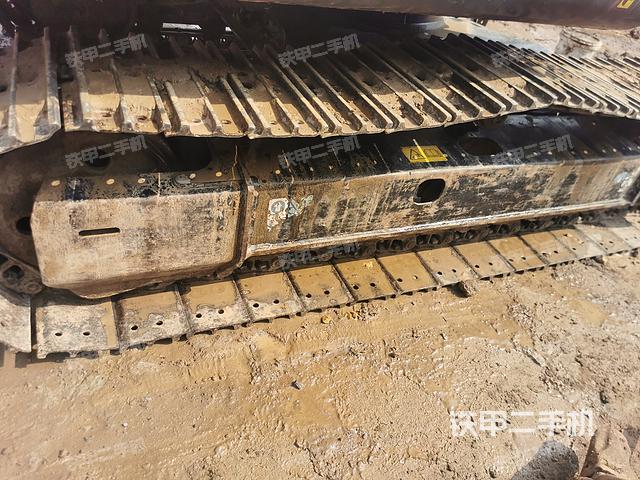 单侧履带整体（整机外观）