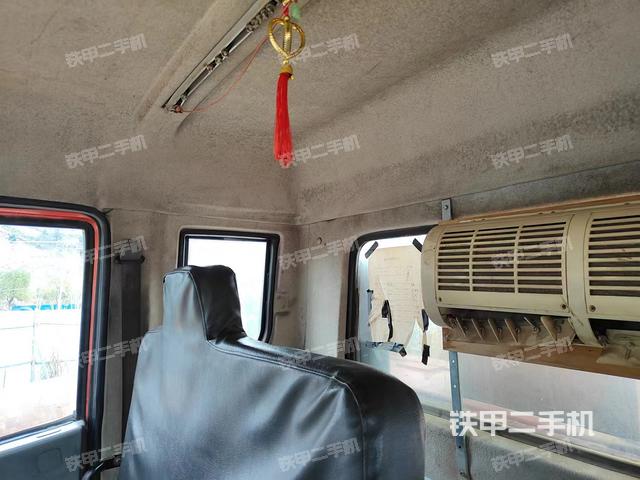 驾驶室操作台（设备外观及核心部件）