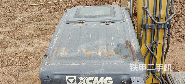 驾驶室顶部（整机外观）