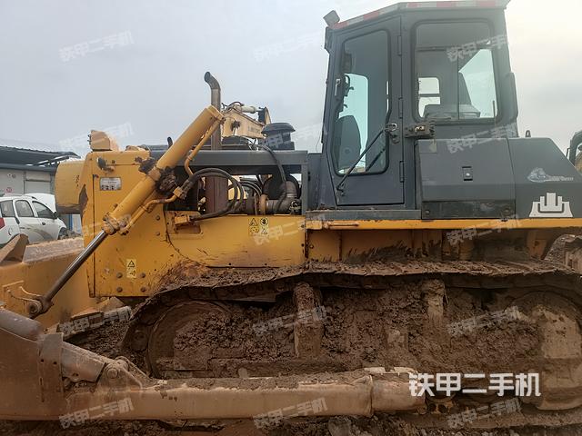 整机左侧（设备外观及核心部件）