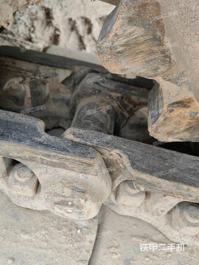 右侧履带整体（行走机构）