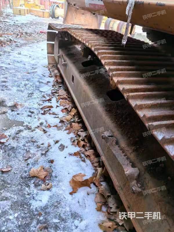 单侧履带整体（整机外观）