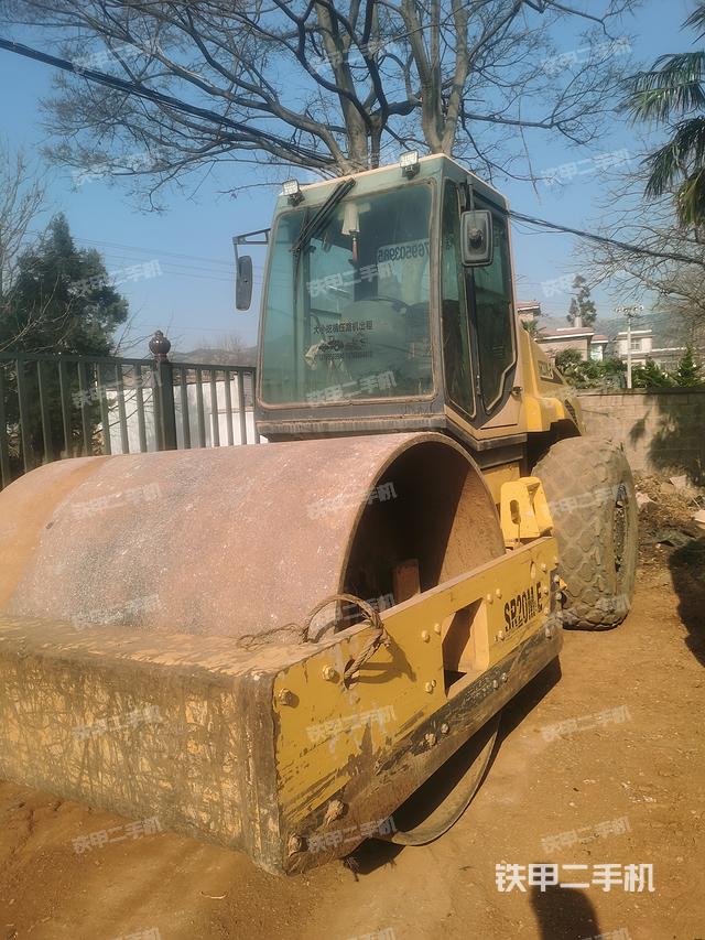 整机右侧（设备外观及核心部件）