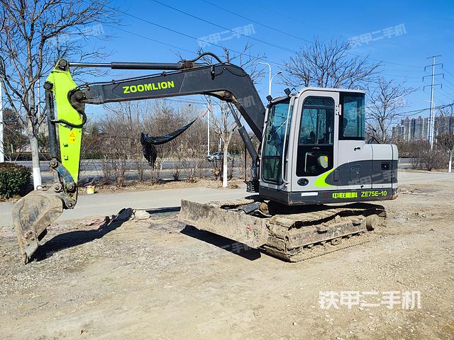 中联重科ZE75E-10挖掘机