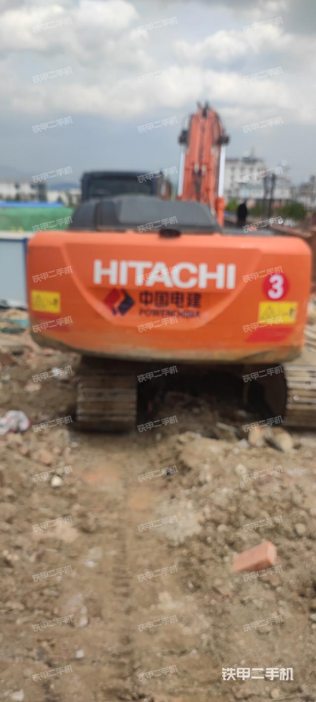 驾驶室顶部（整机外观）