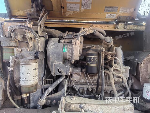 驾驶室顶部（整机外观）